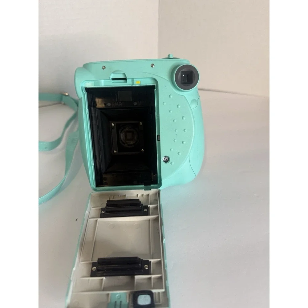 Fujifilm Instax Mini 7S Instant Camera in Mint Green with Matching Case